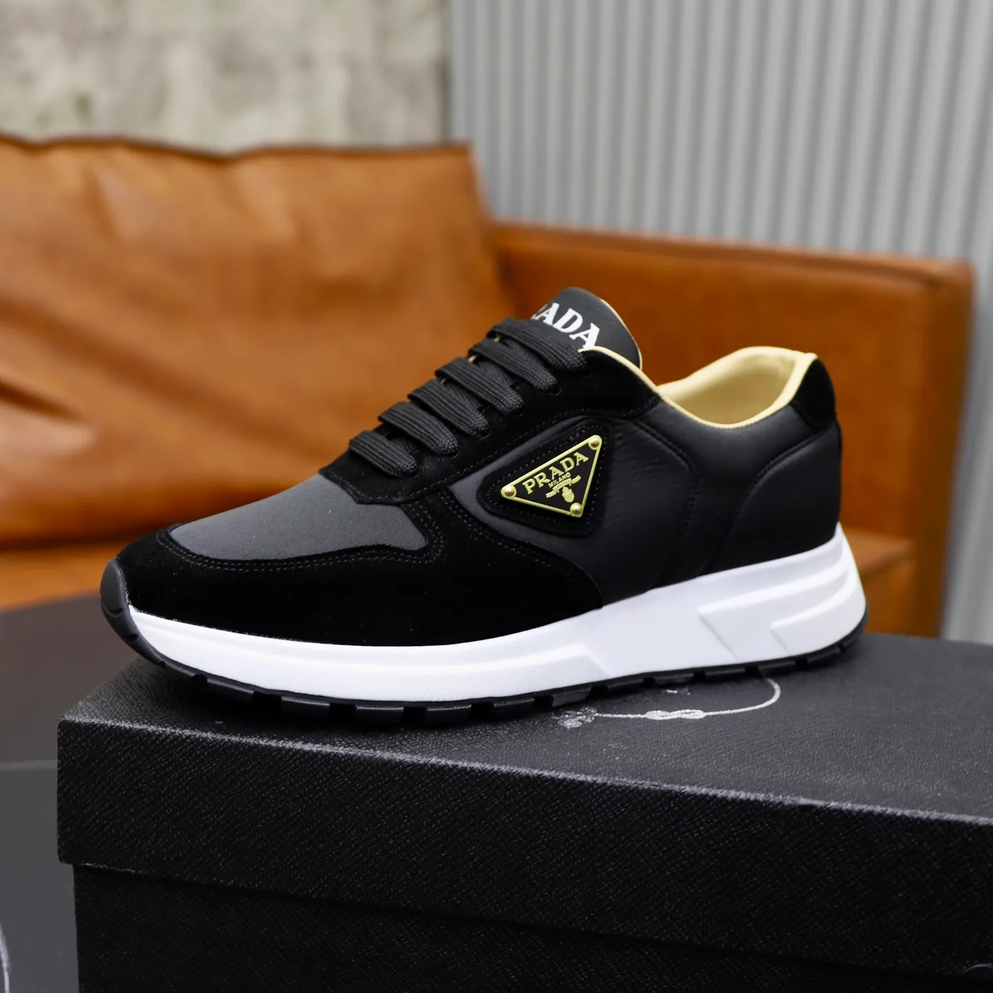 Men's shoes 💰462💰🙅‍♂️🙅‍♂️🙅‍♂️ Brand: PRADA Standard code: 38–44 (45 can be customized) Grade: Same as the official website Material: Original cowhide fabric Comfortable sheepskin lining Lightweight and wear-resistant outsole Style category: Men's fashionable casual shoes and boots Running sneakers Distinguished luxury brand elements Top luxury Color: actual picture color